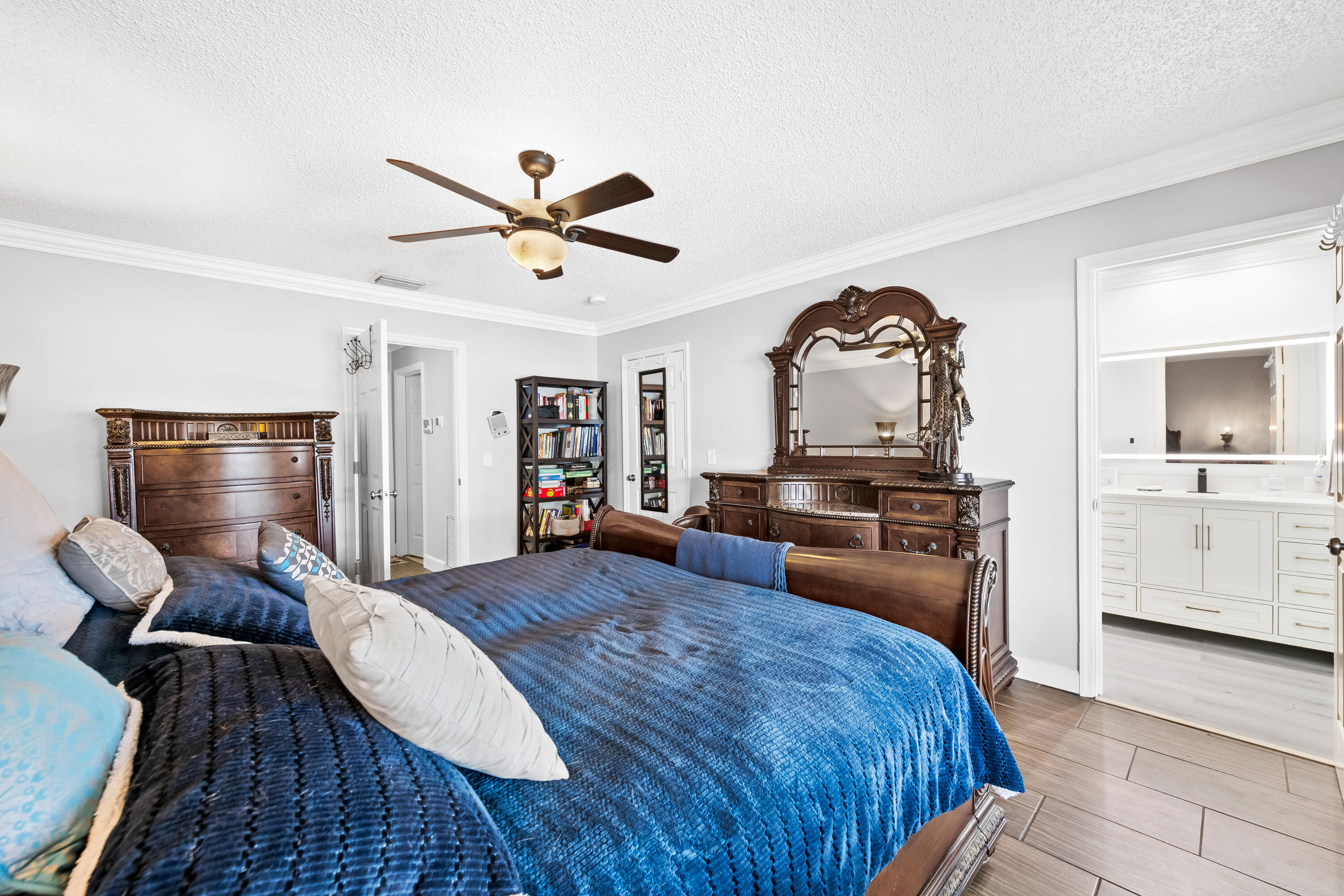 10751 NW 43rd Court