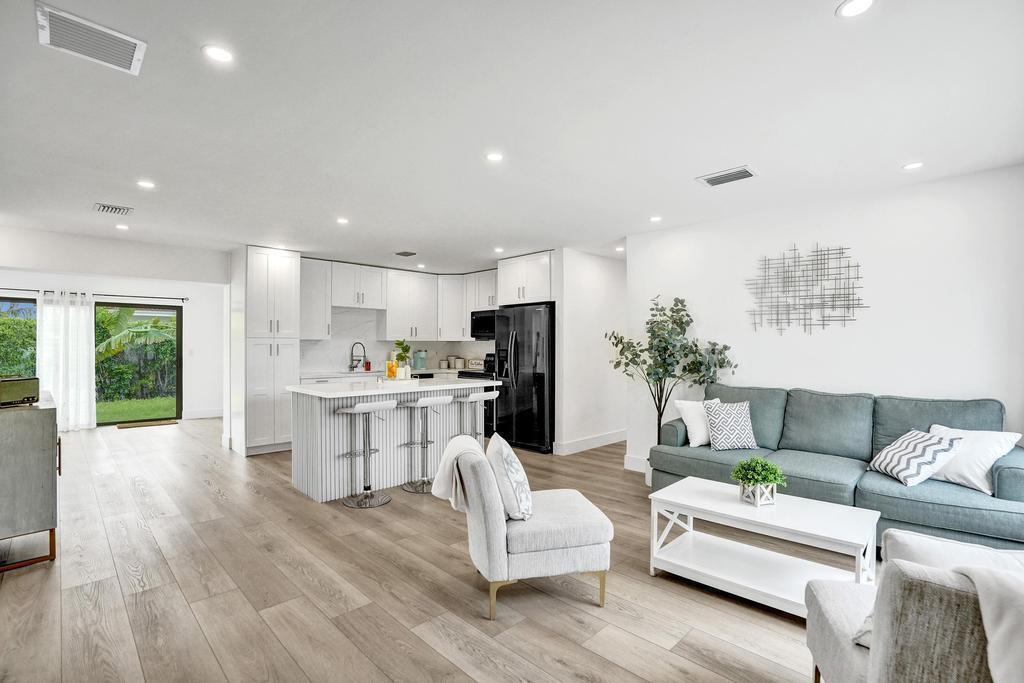 1001 SE 13th Court