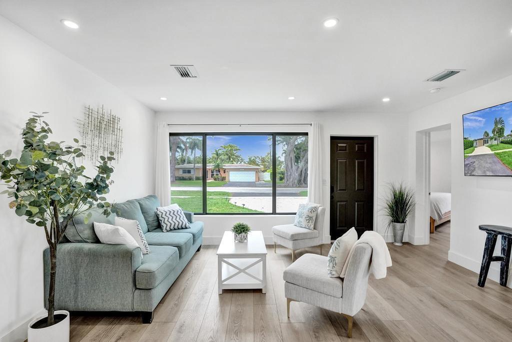 1001 SE 13th Court
