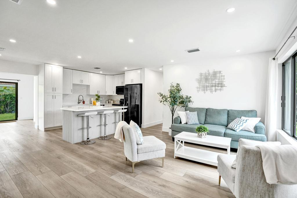 1001 SE 13th Court