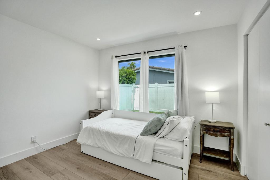 1001 SE 13th Court