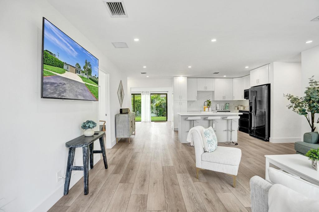 1001 SE 13th Court