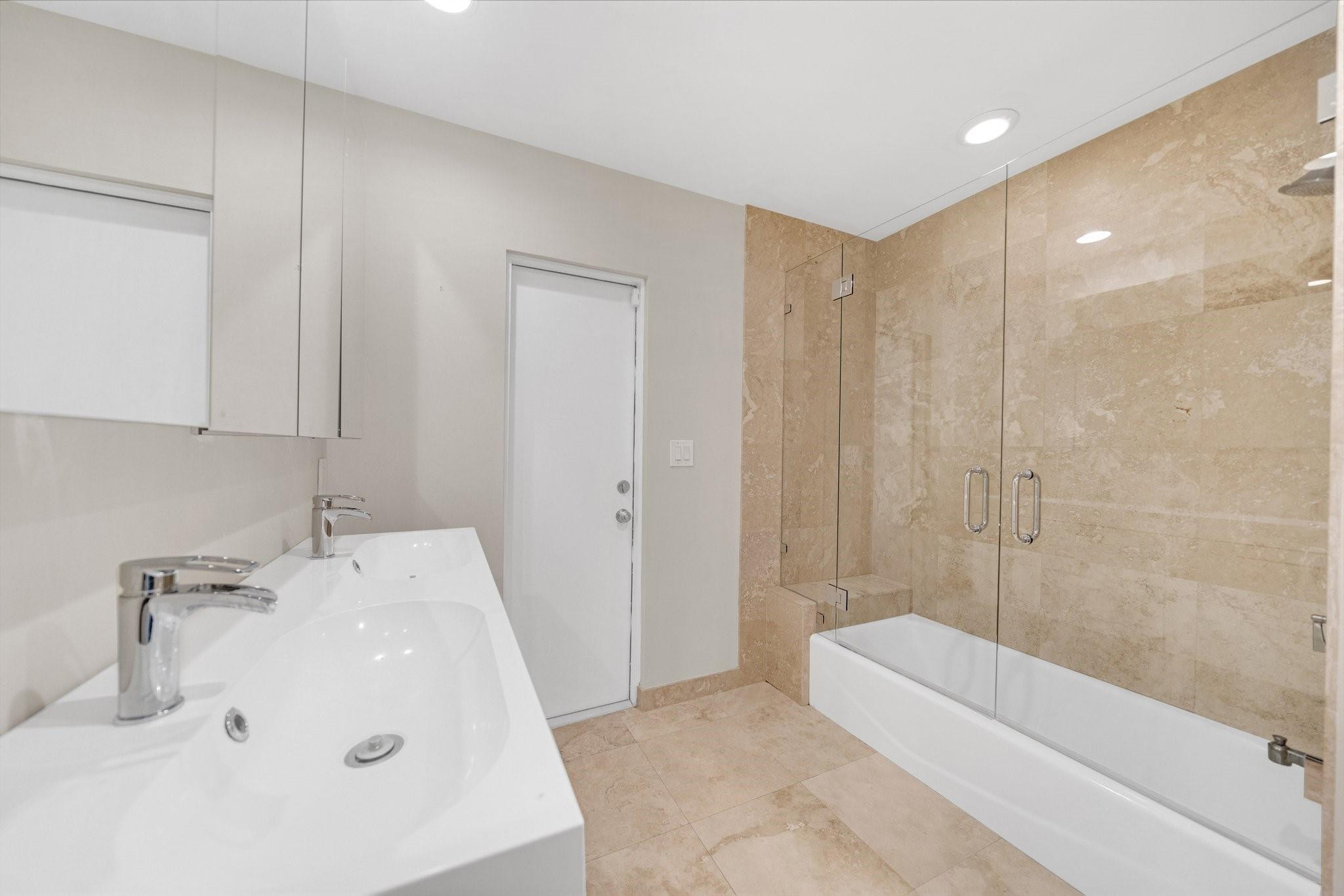 4021 Bayview Drive