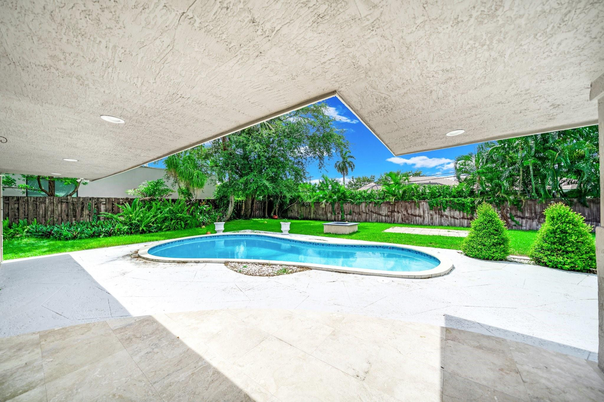 4021 Bayview Drive