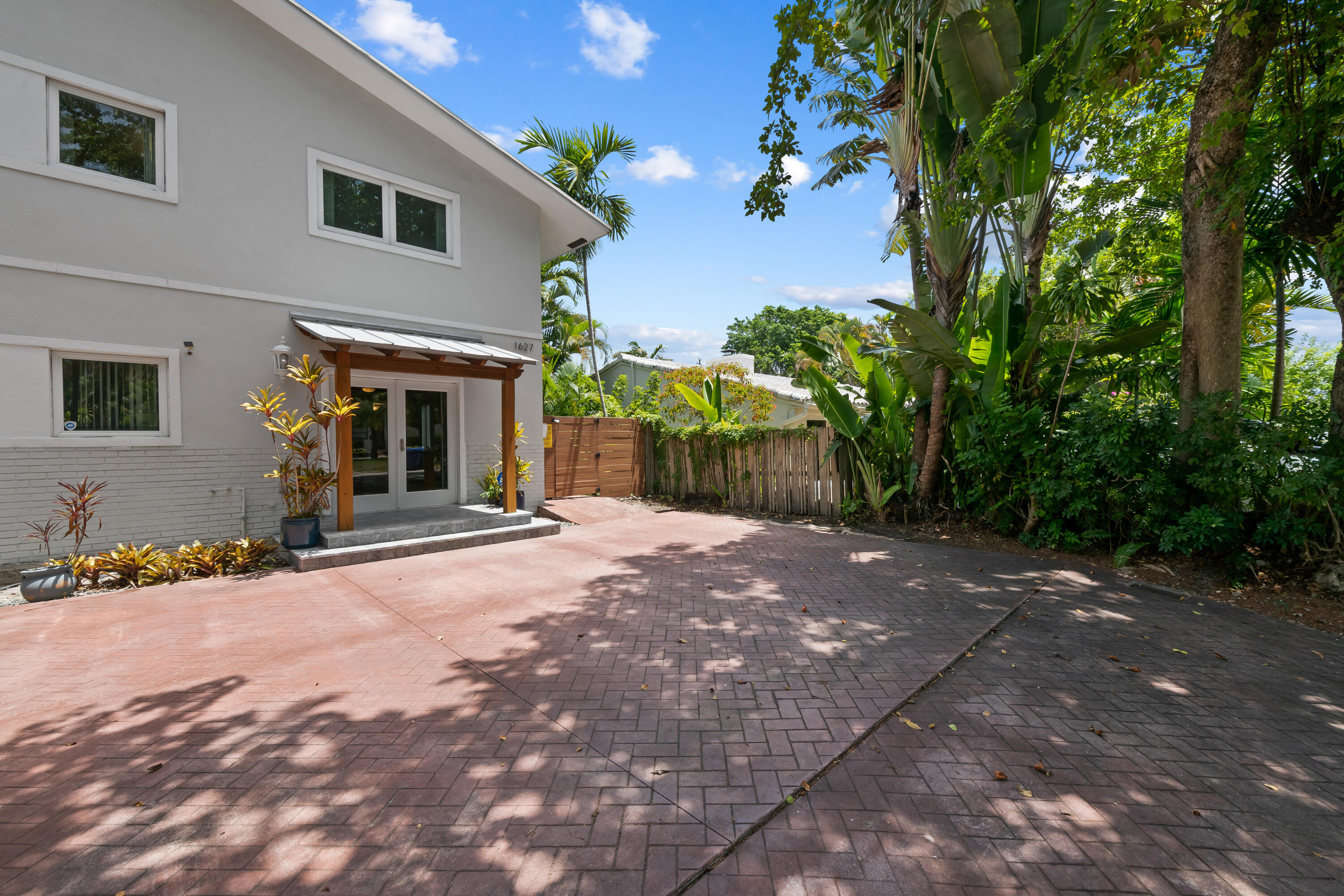 1627 NE 7th Street