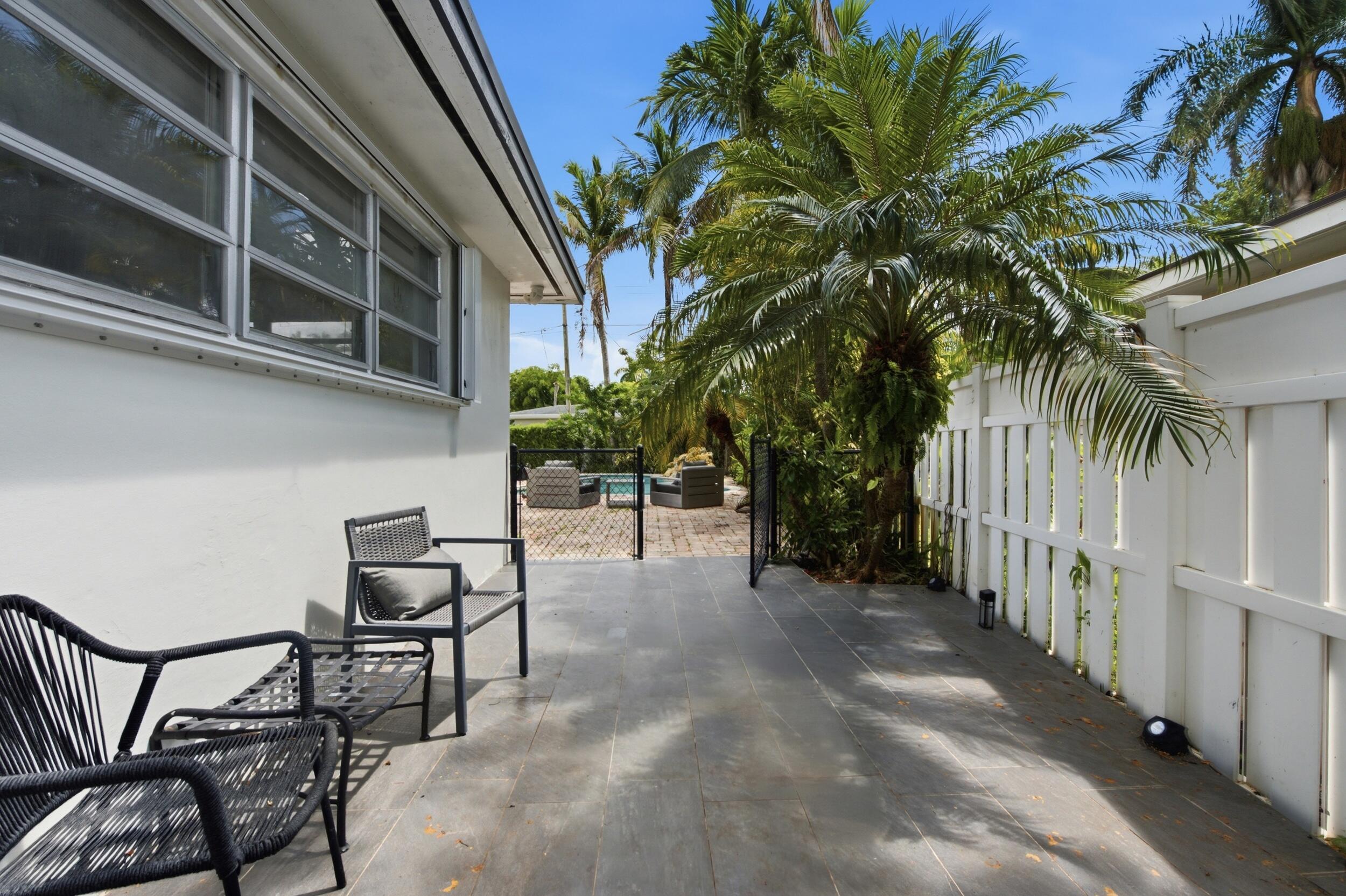 3236 Van Buren Street