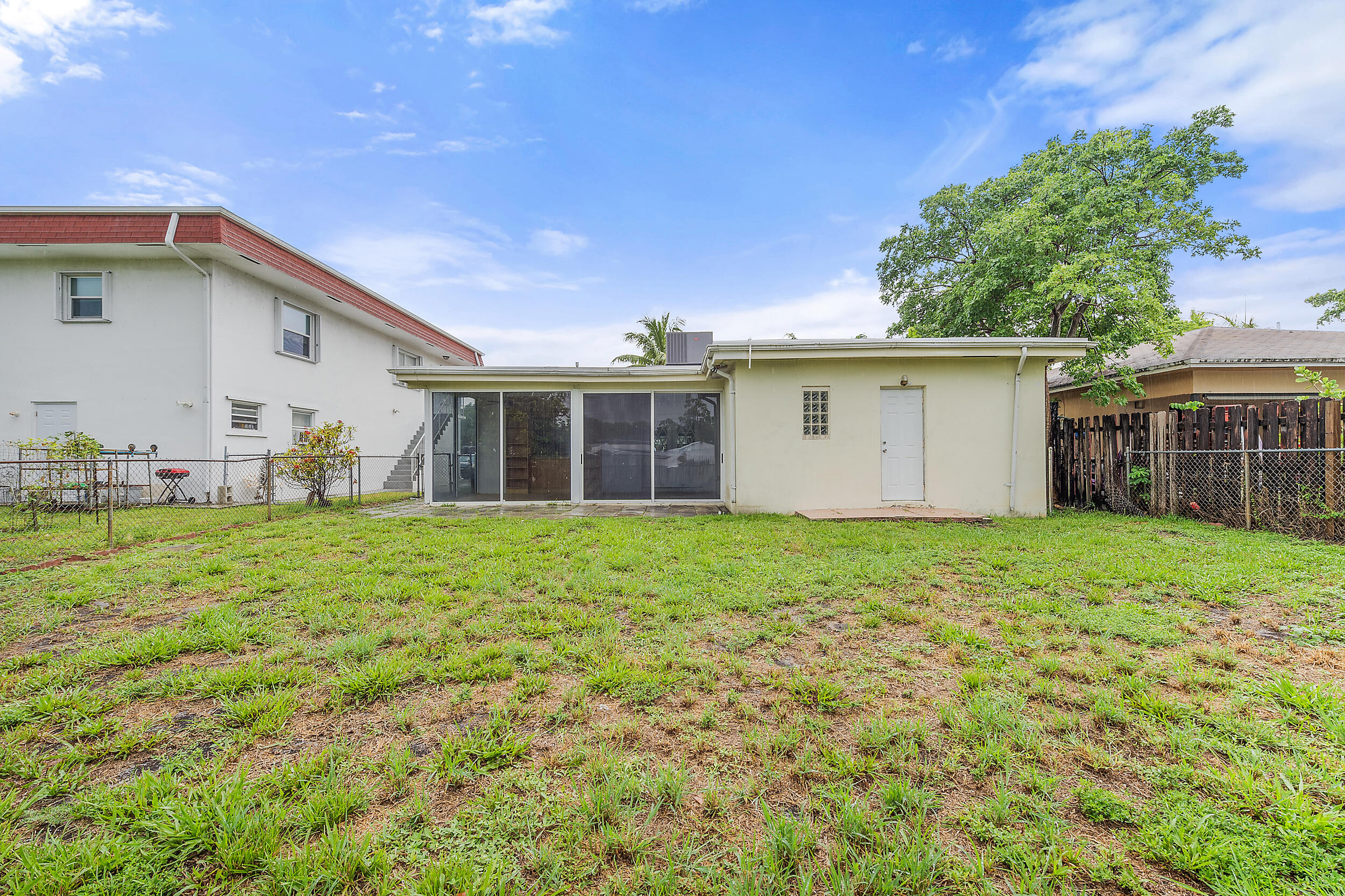 117 SW 4th Avenue