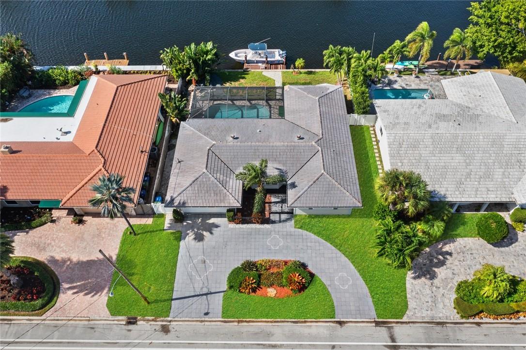 5811 Bayview Dr