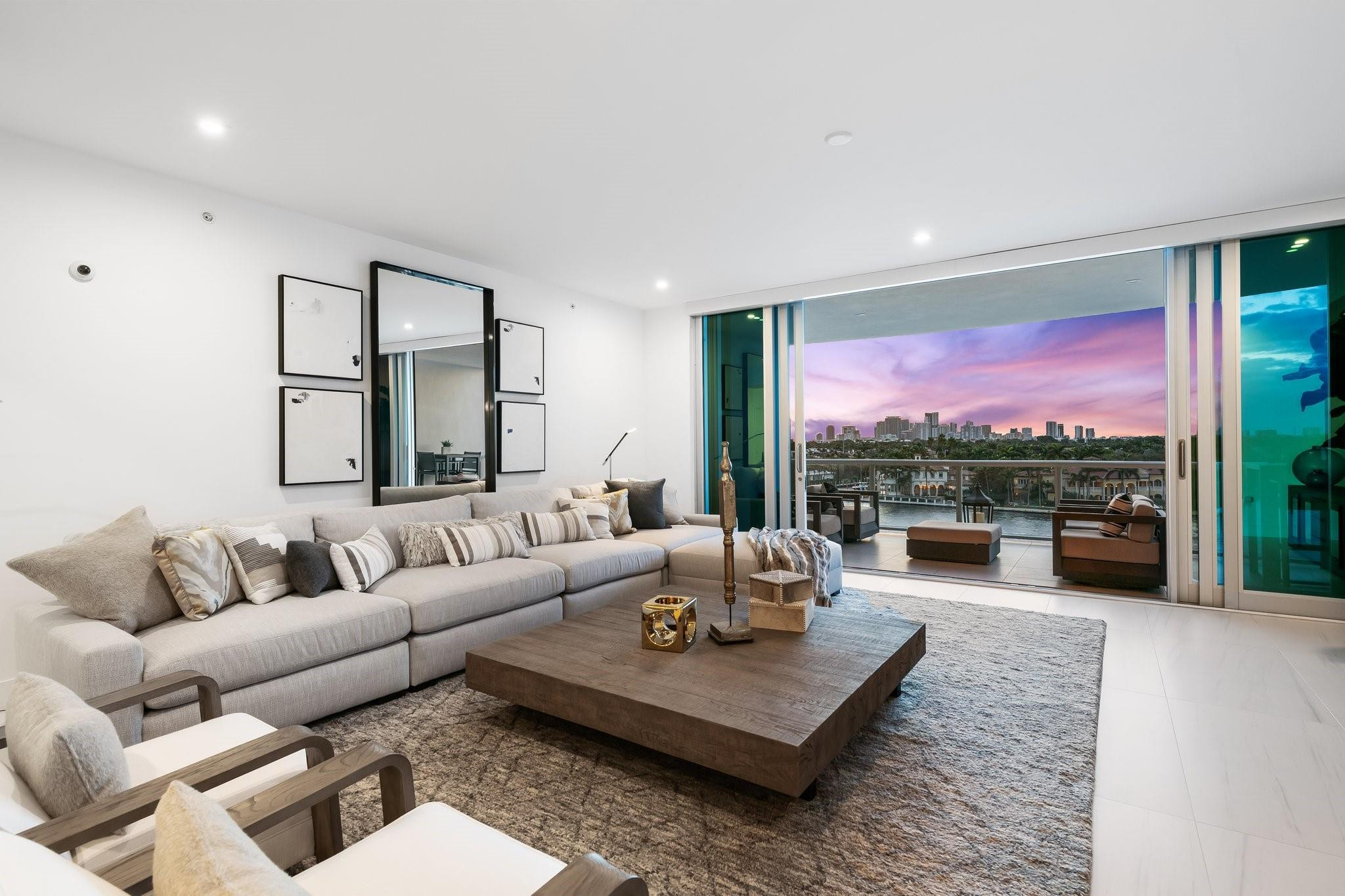 321 N Birch Rd Unit: 602