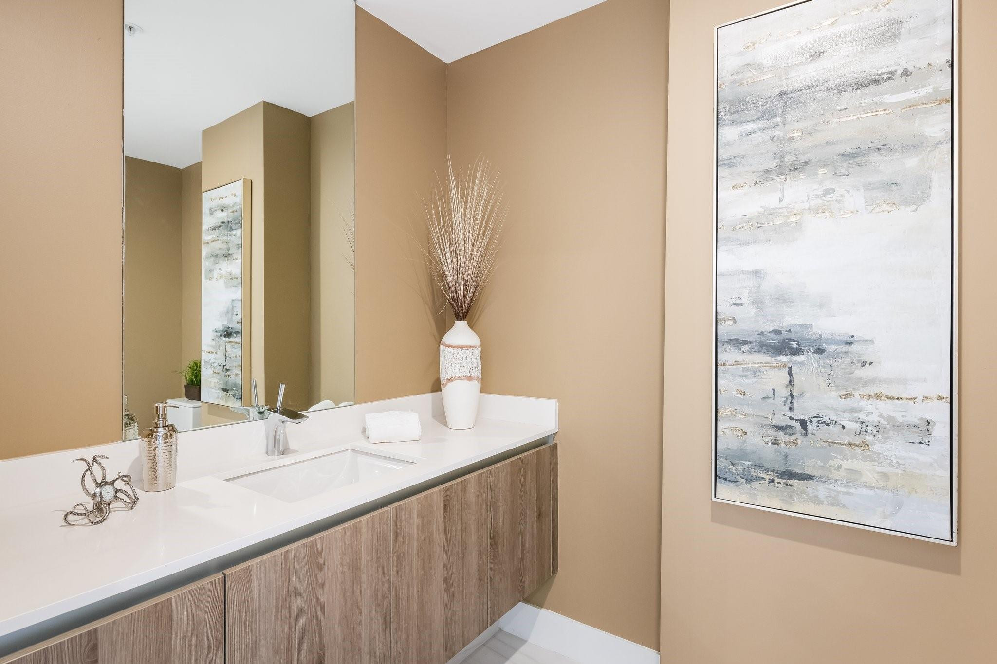 321 N Birch Rd Unit: 602