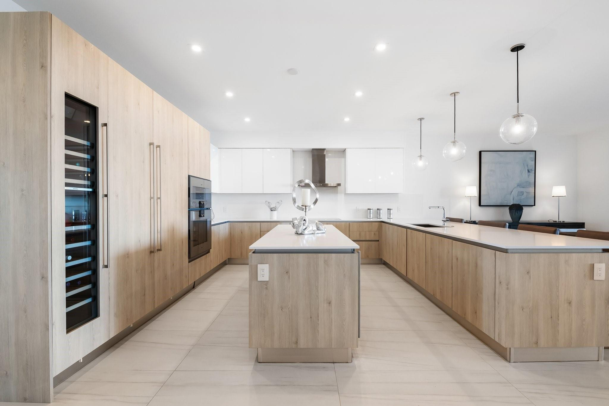 321 N Birch Rd Unit: 602