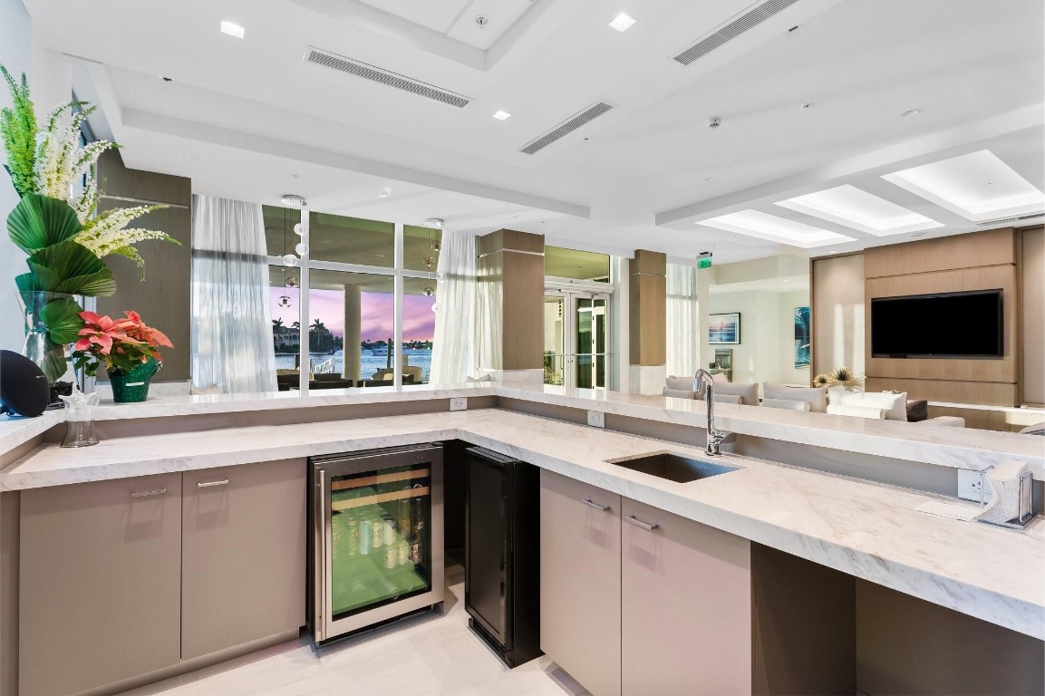 321 N Birch Rd Unit: 602