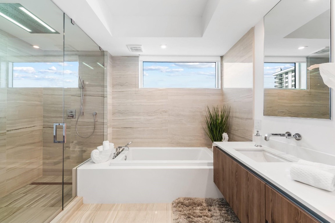 321 N Birch Rd Unit: 602