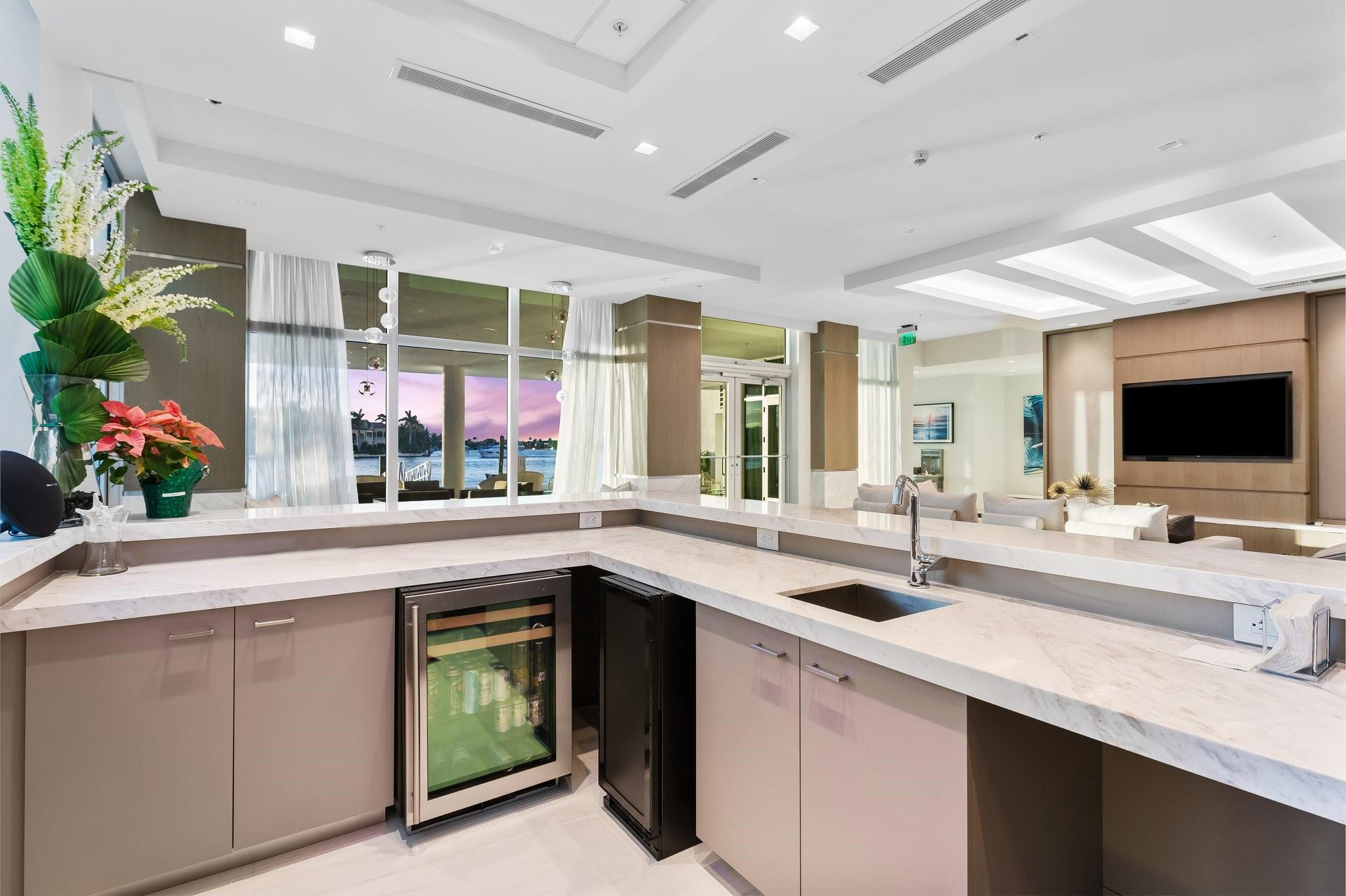 321 N Birch Rd Unit: 602