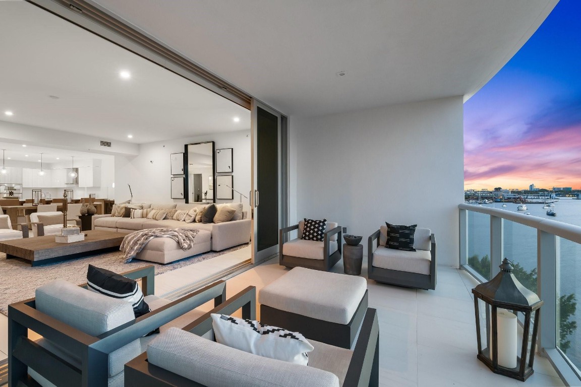 321 N Birch Rd Unit: 602