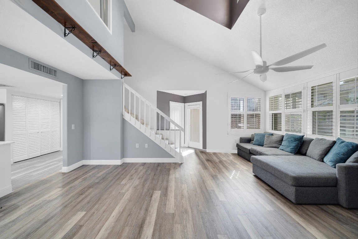 8109 Oakton Ct Unit: 9D