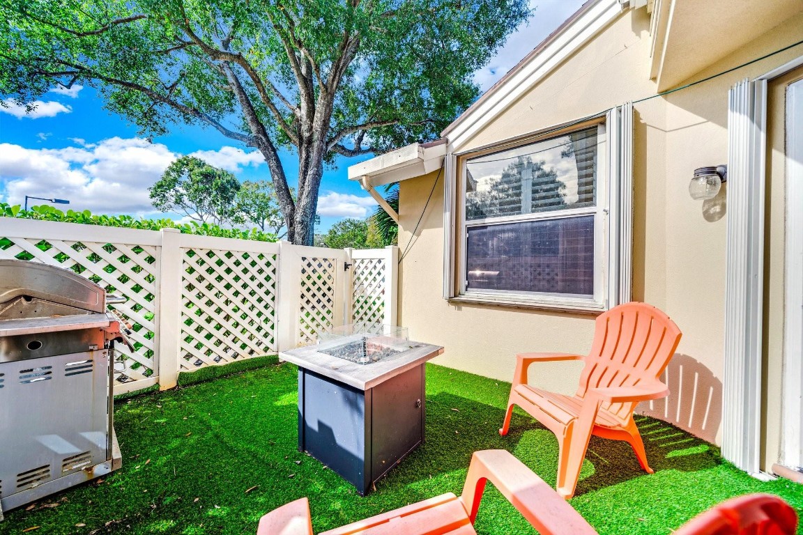 8109 Oakton Ct Unit: 9D