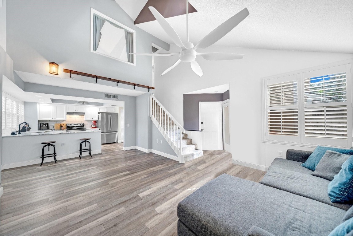 8109 Oakton Ct Unit: 9D