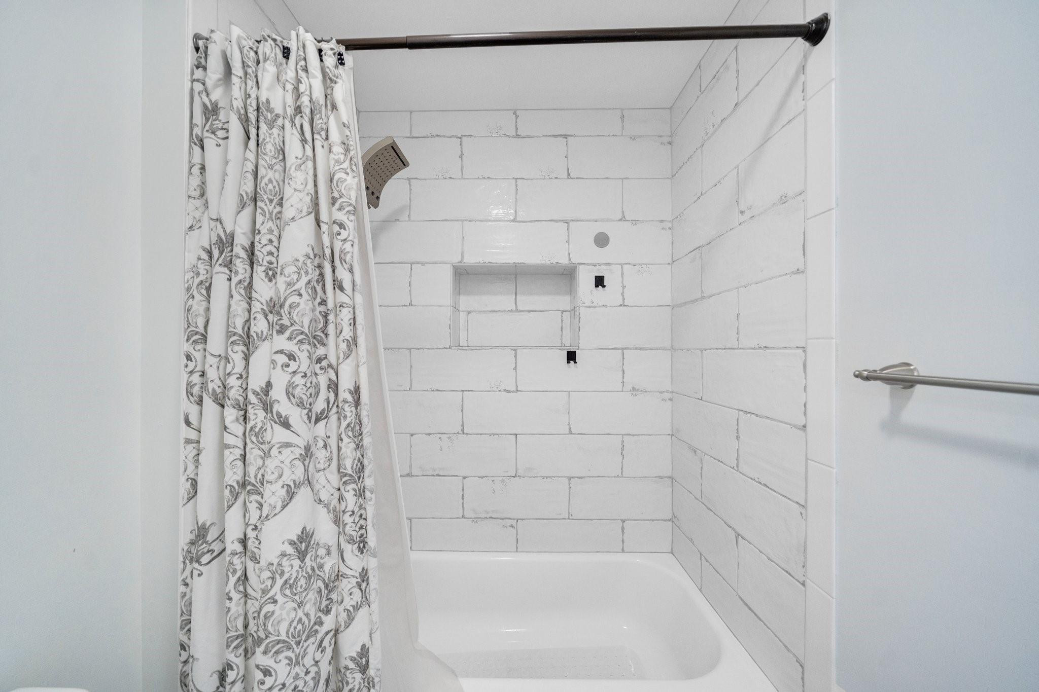 8109 Oakton Ct Unit: 9D