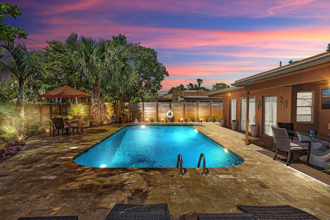 1501 N Victoria Park Rd