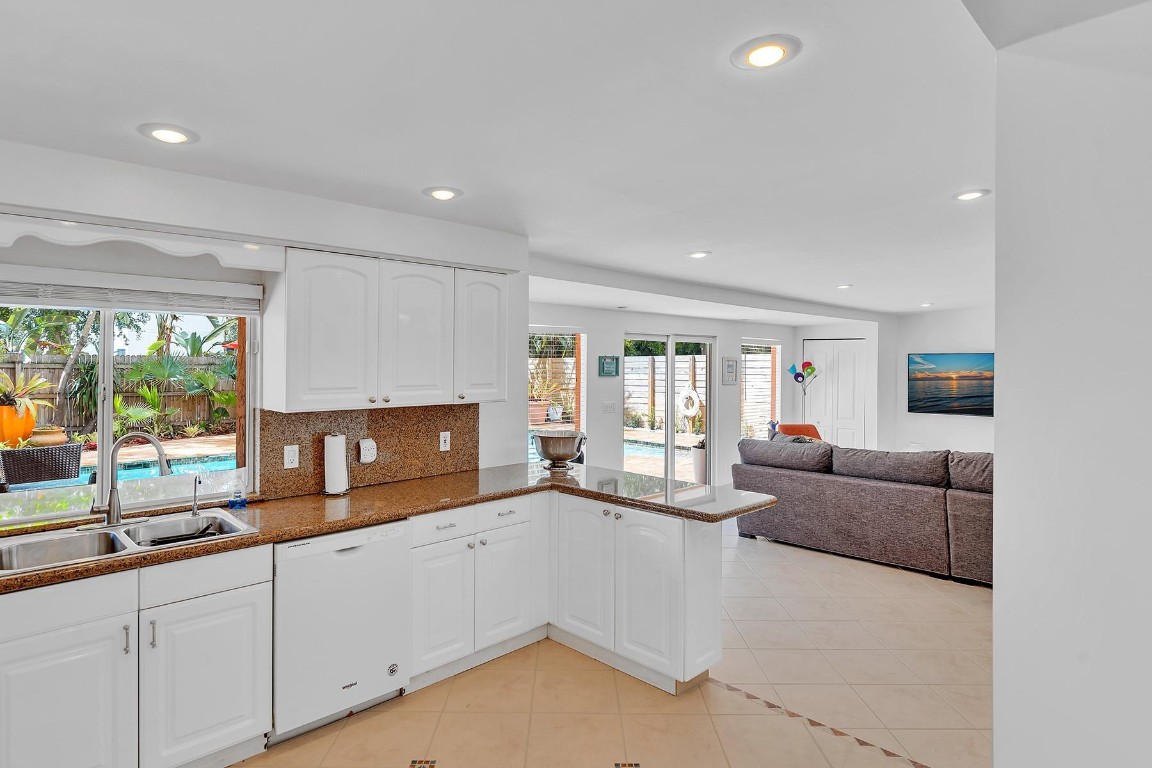 1501 N Victoria Park Rd