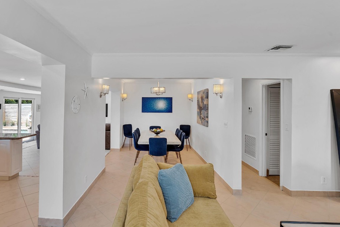 1501 N Victoria Park Rd