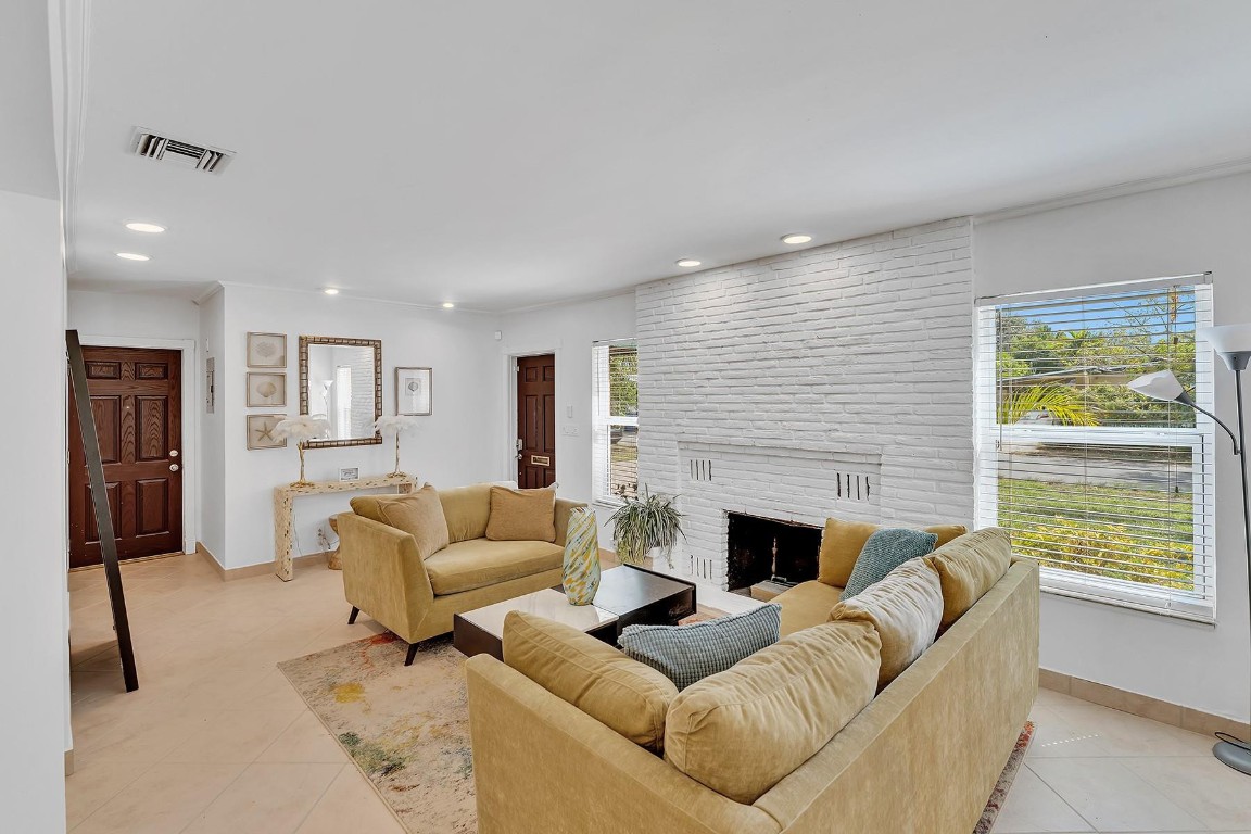 1501 N Victoria Park Rd