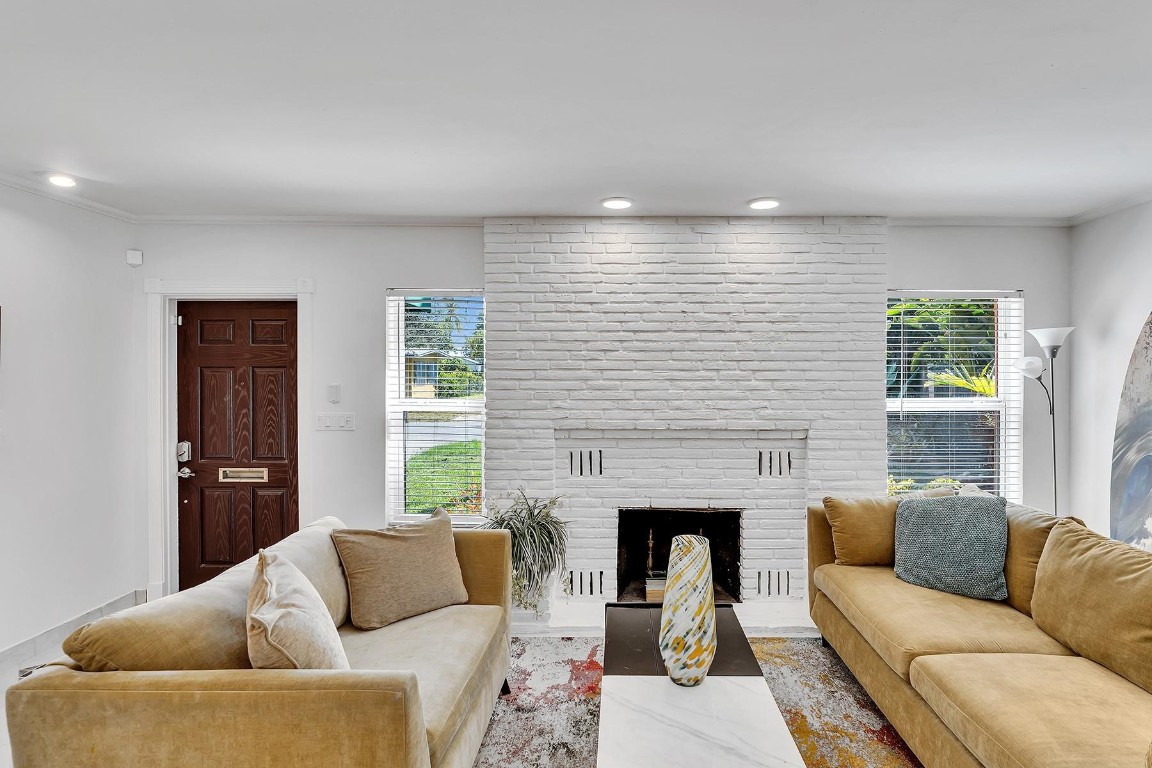 1501 N Victoria Park Rd