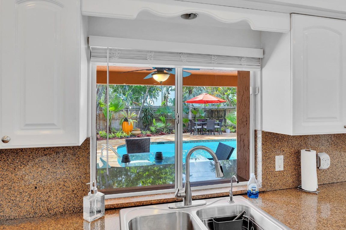 1501 N Victoria Park Rd