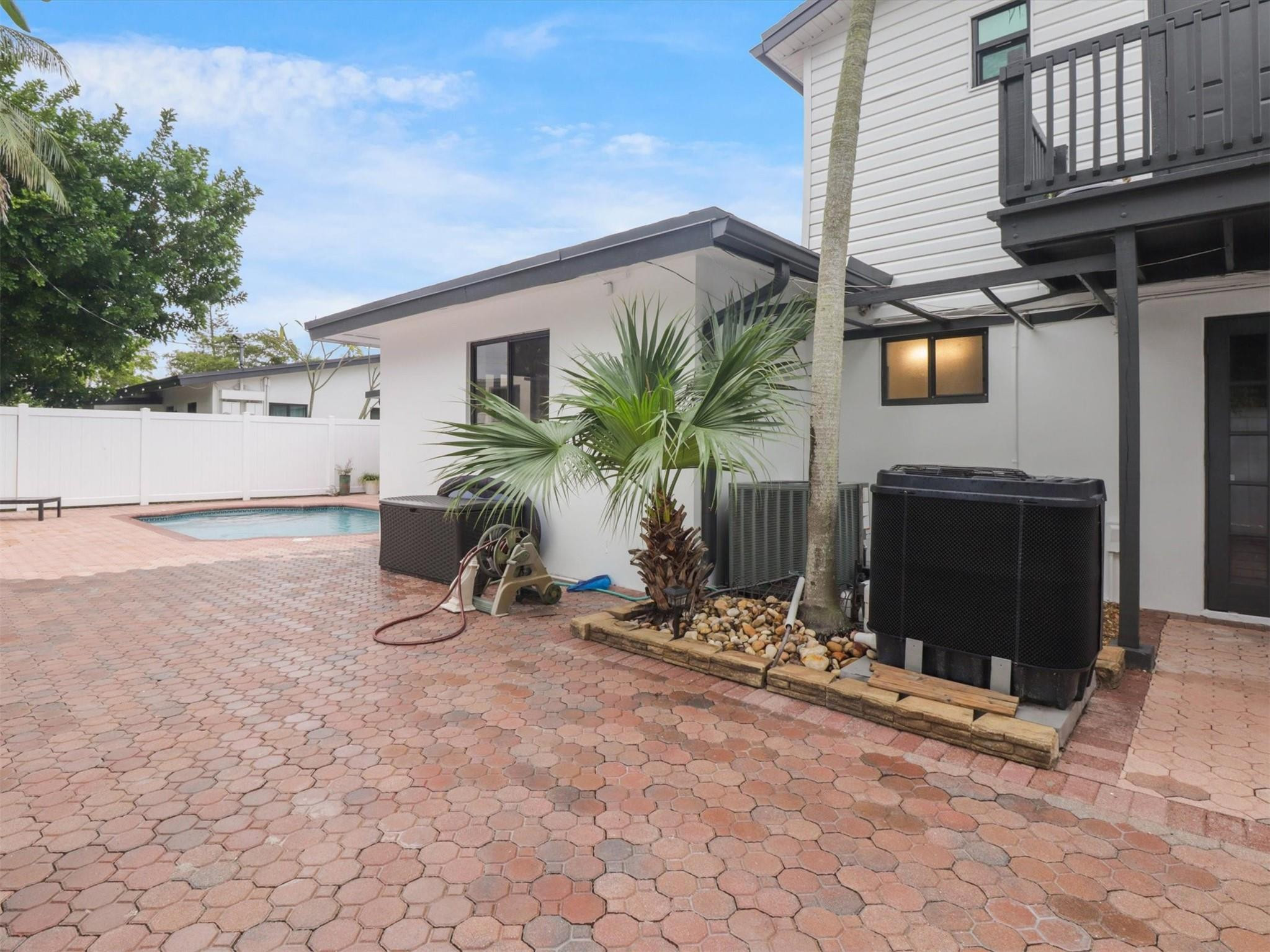 509 NW 25th St
