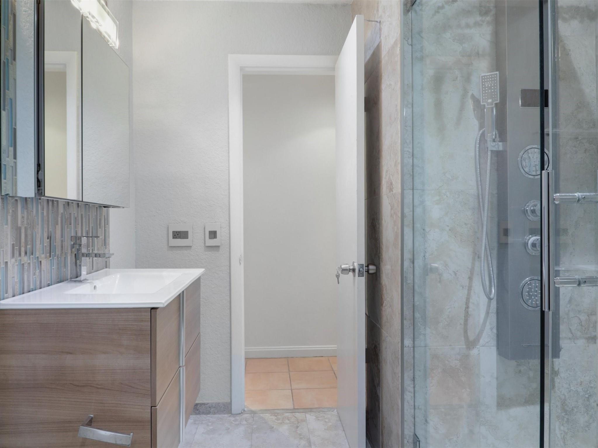 509 NW 25th St