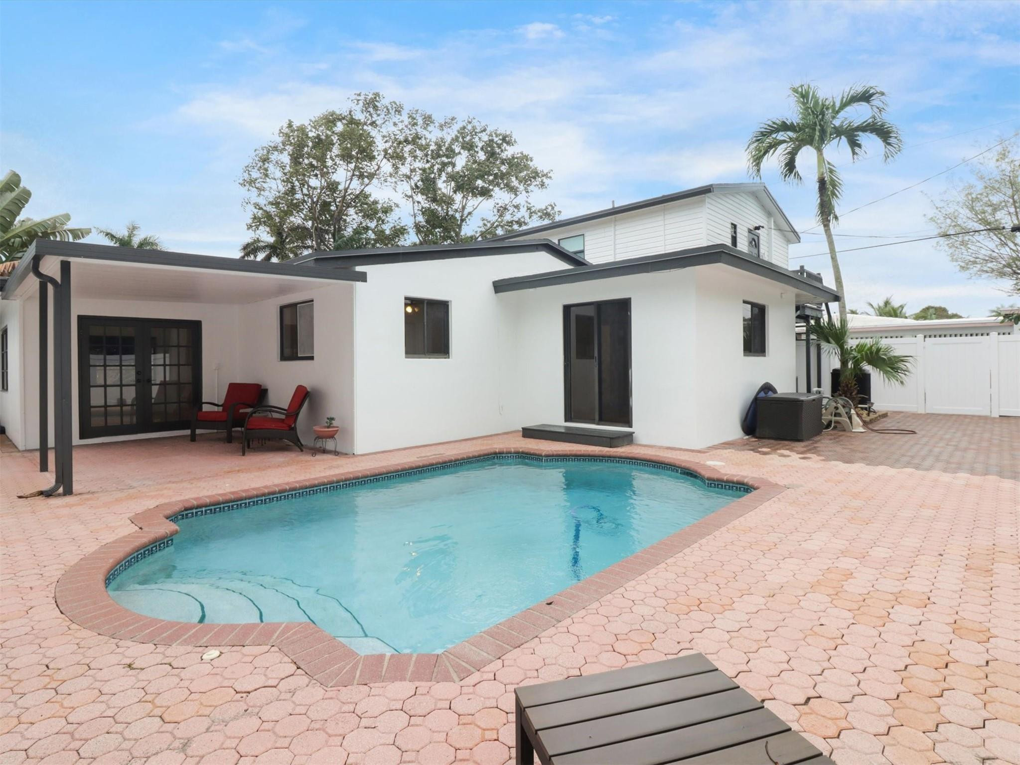509 NW 25th St