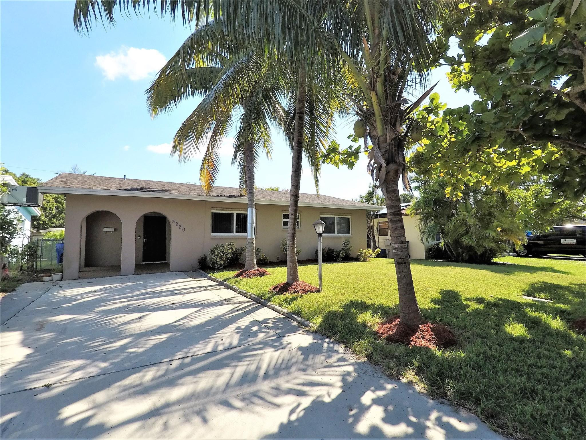 3820 NE 12th TER