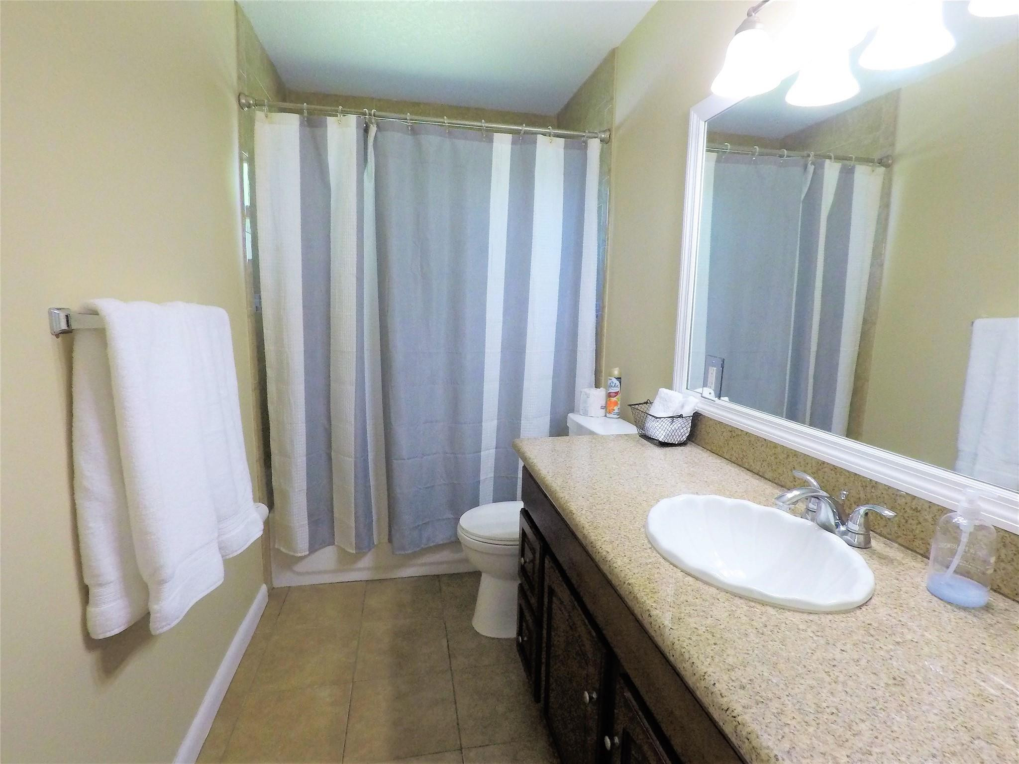 3820 NE 12th TER