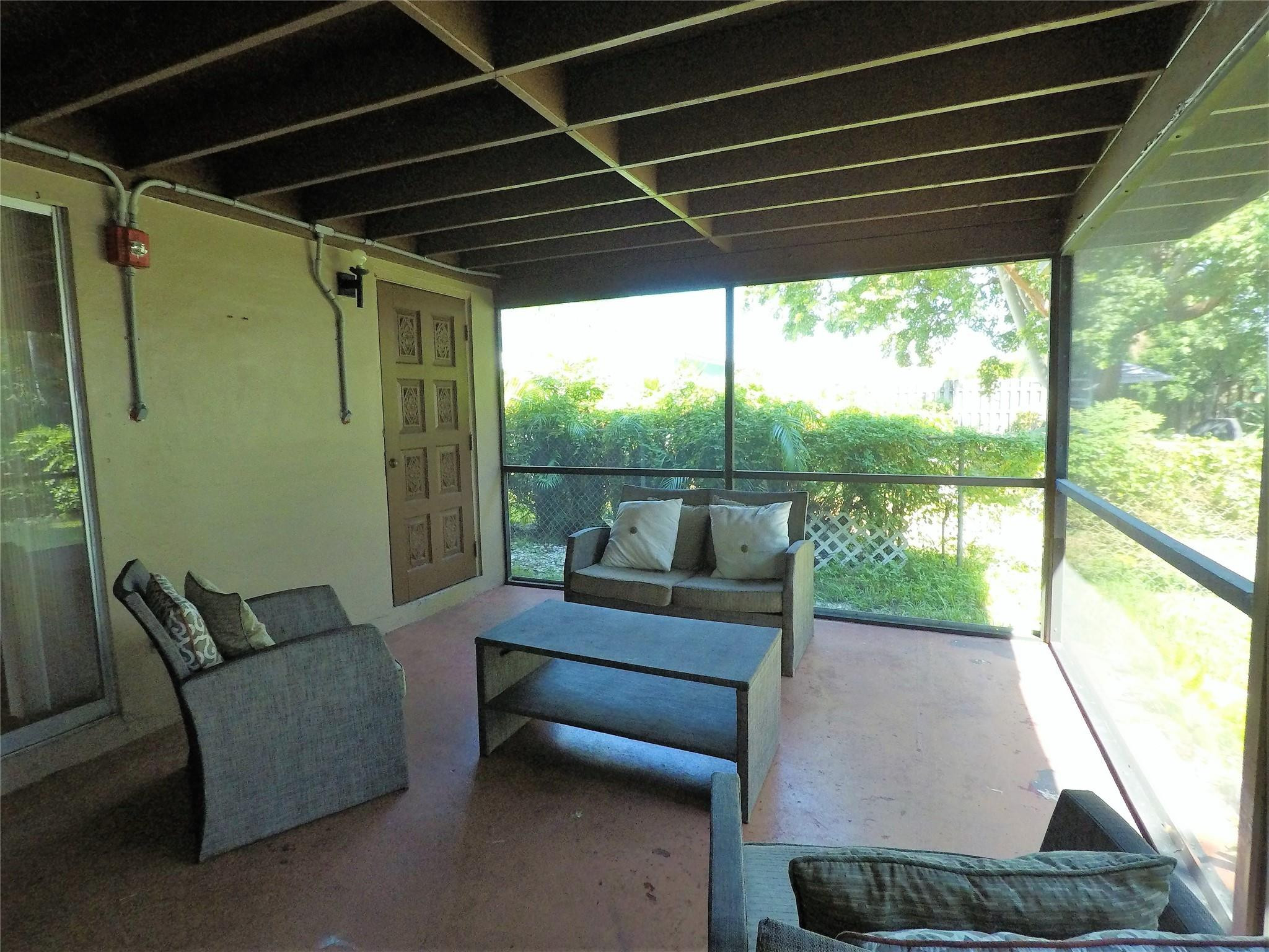 3820 NE 12th TER
