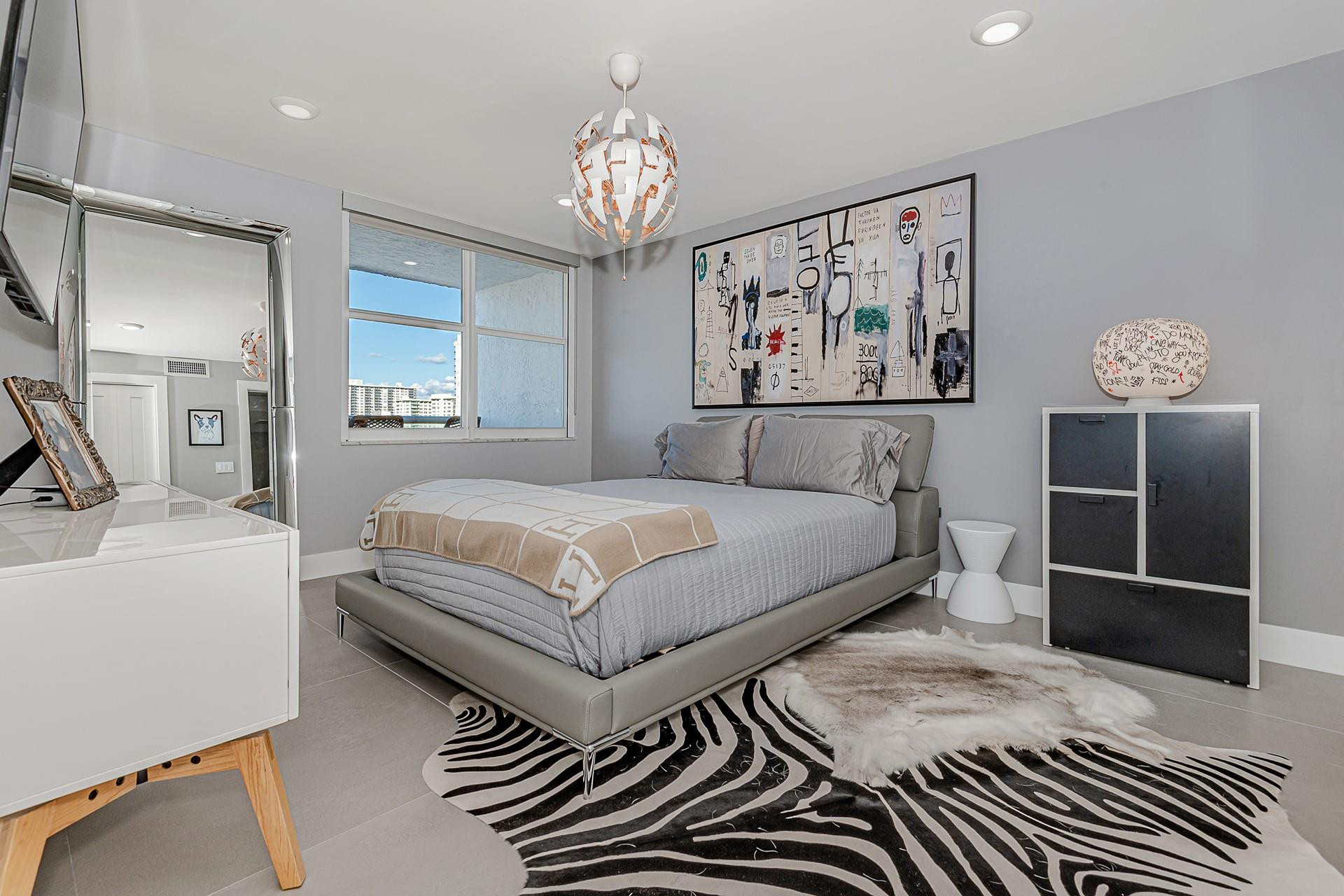 3015 N Ocean Blvd 17D