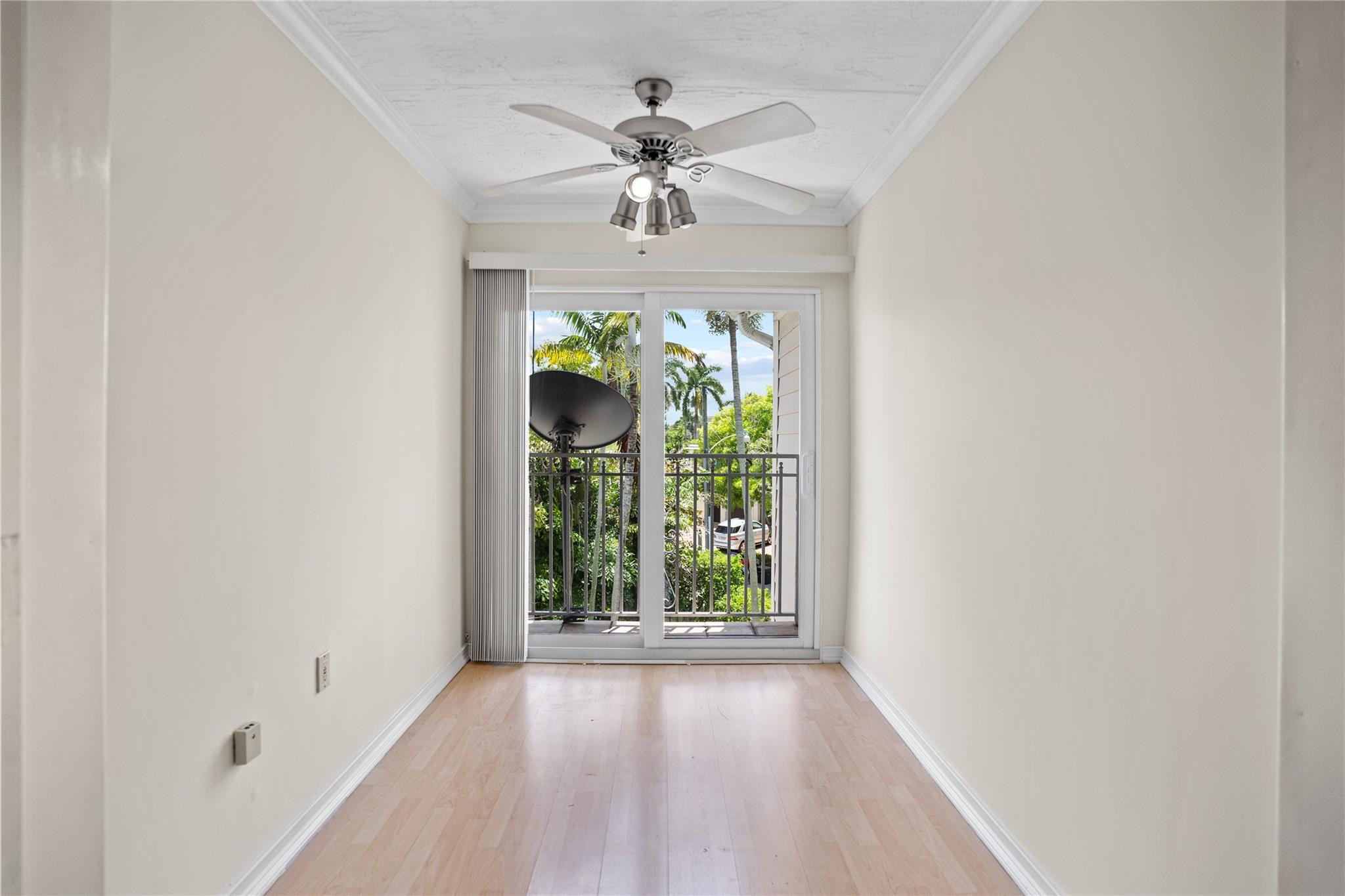 460 SW 5th Ave 4