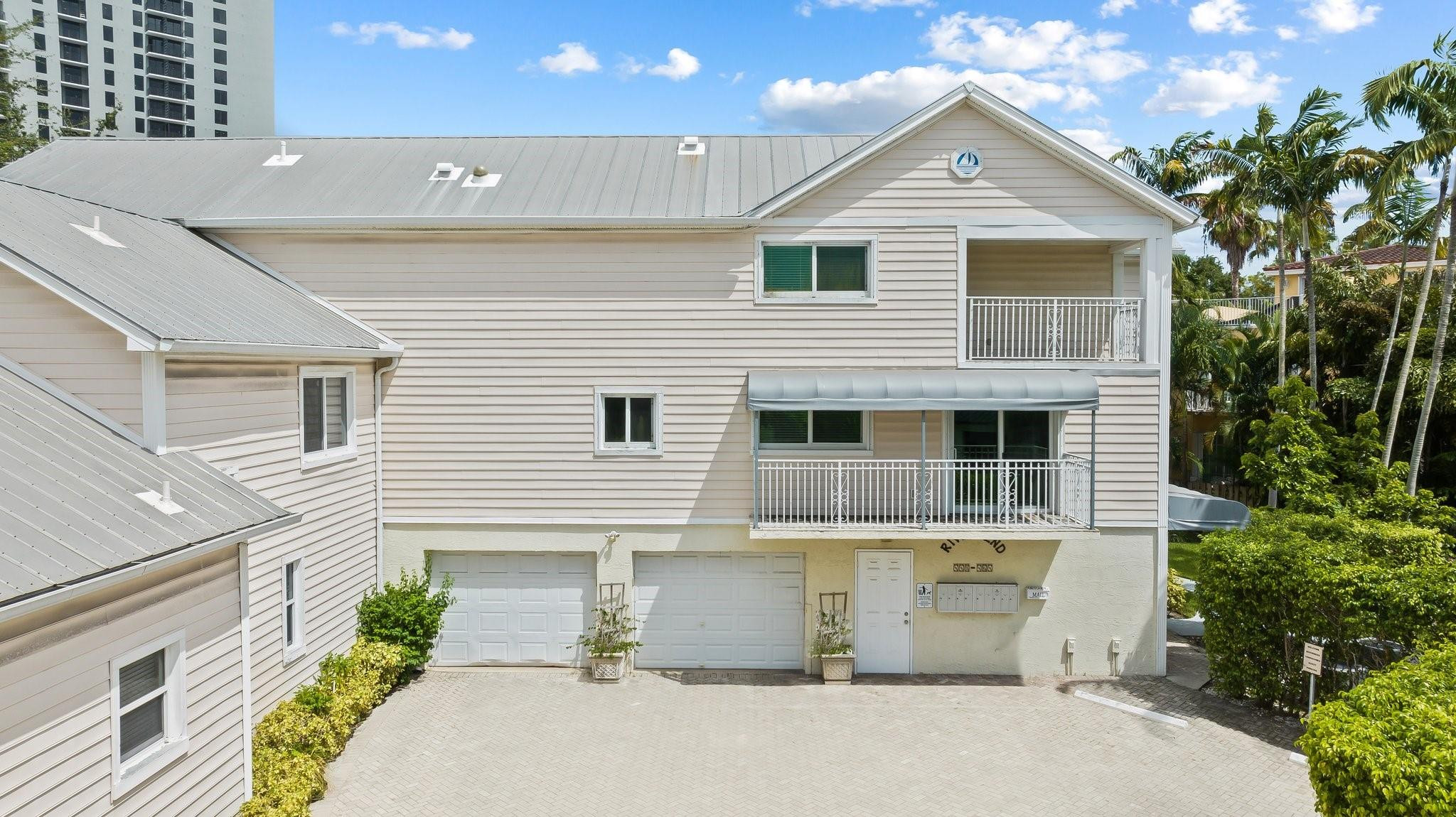 460 SW 5th Ave 4