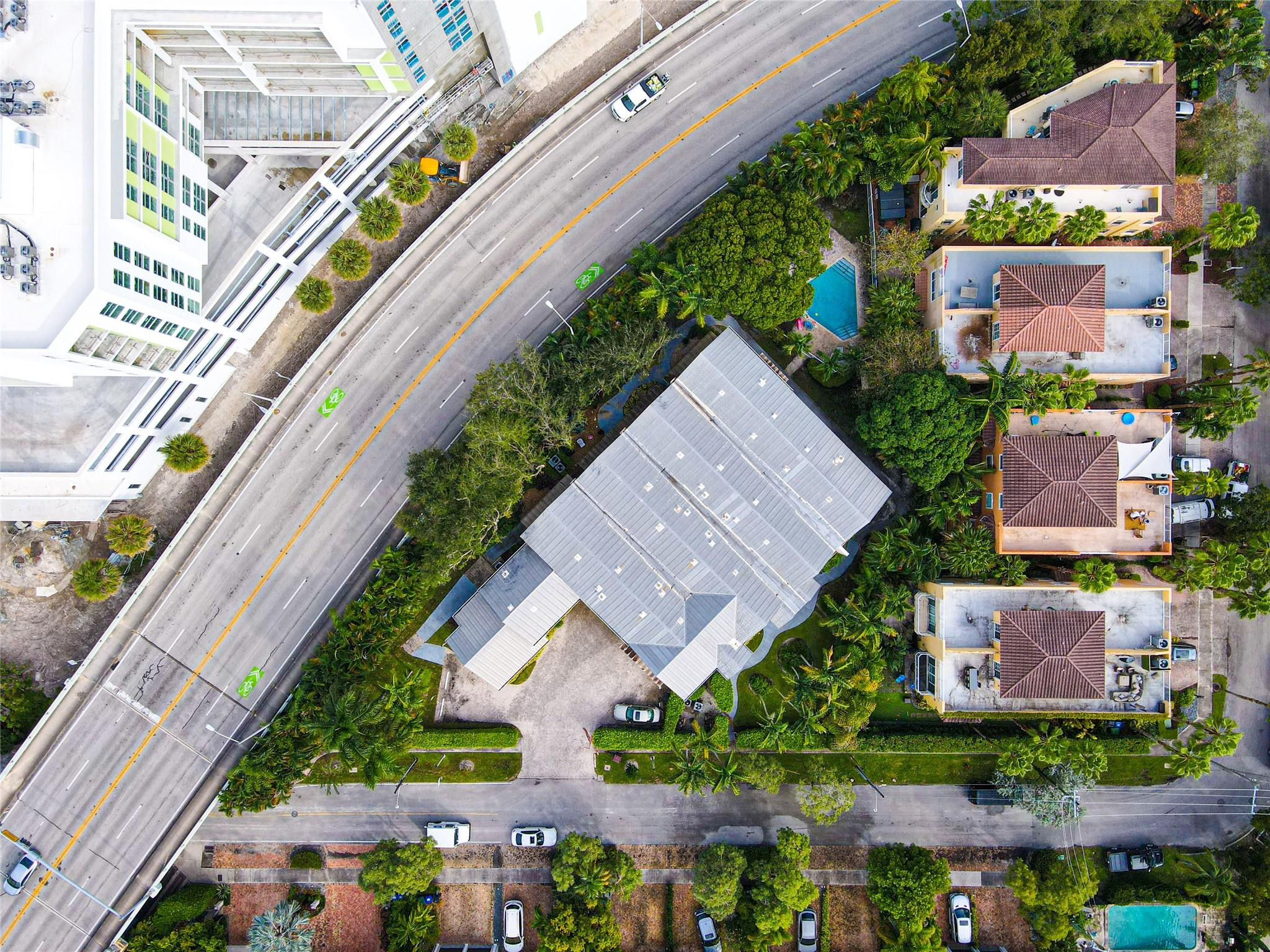 460 SW 5th Ave 4