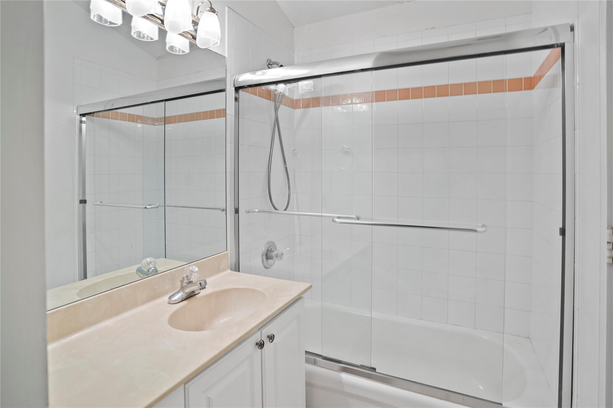 460 SW 5th Ave 4