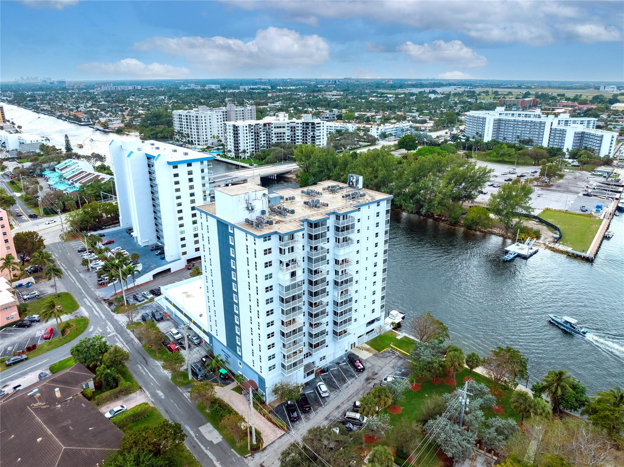 1505 N Riverside Dr 608