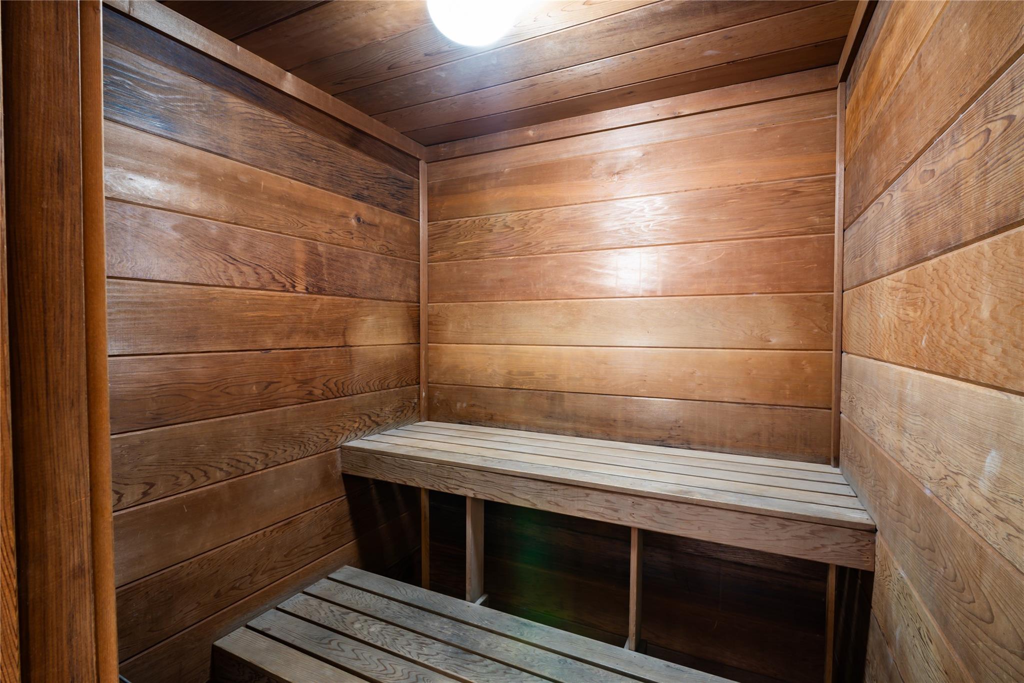 1505 N Riverside Dr 608