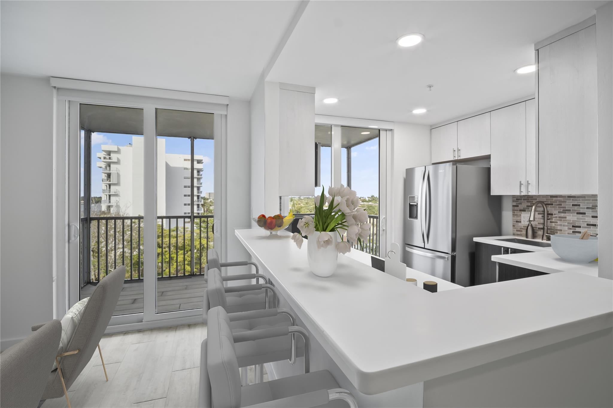 1505 N Riverside Dr 608