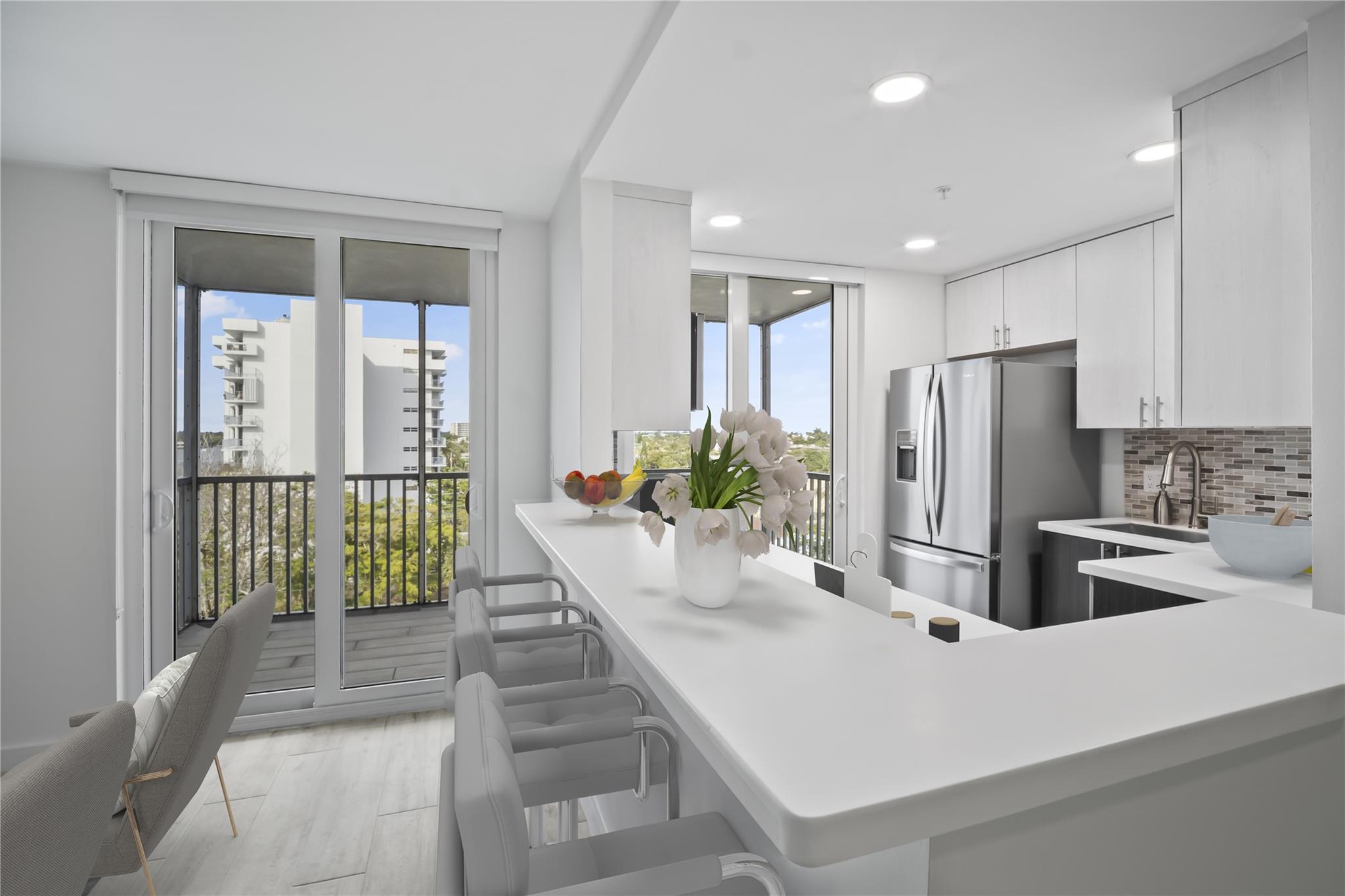 1505 N Riverside Dr 608