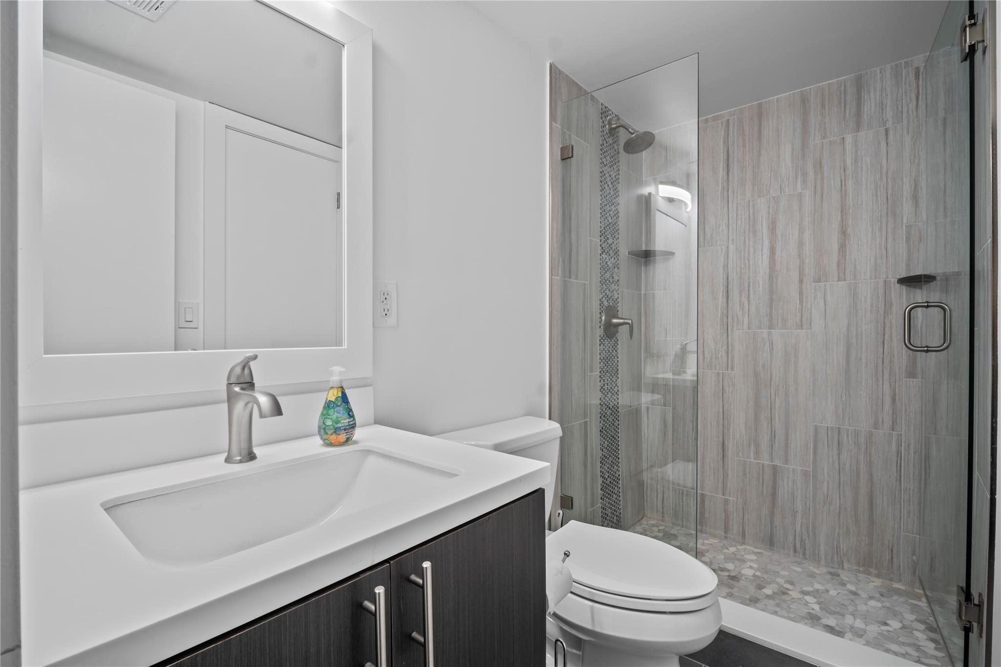 1505 N Riverside Dr 608