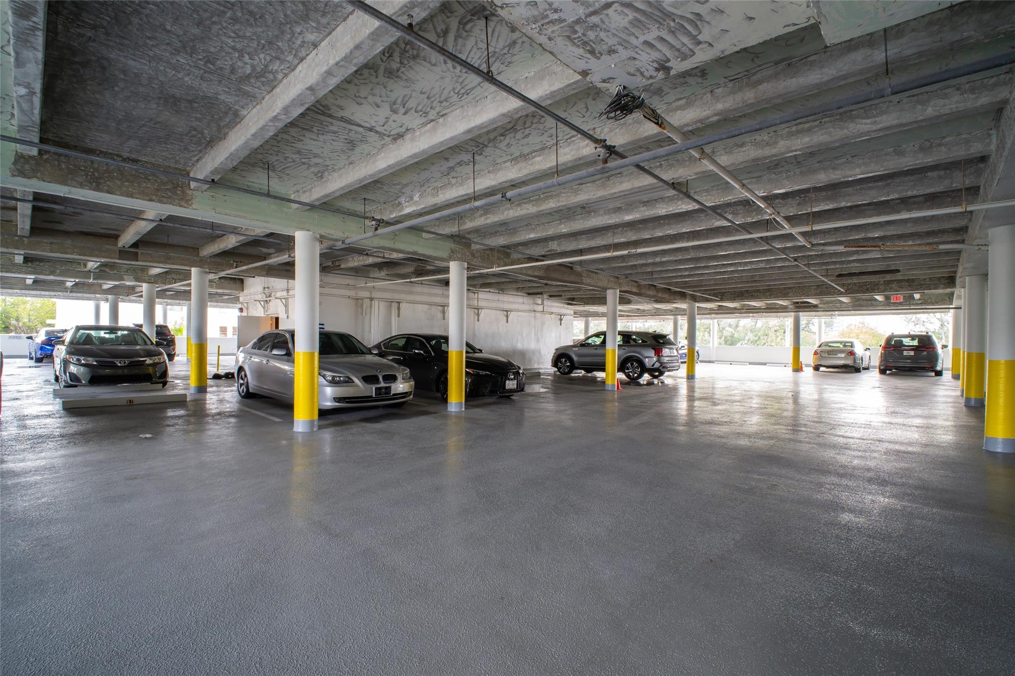 1505 N Riverside Dr 608