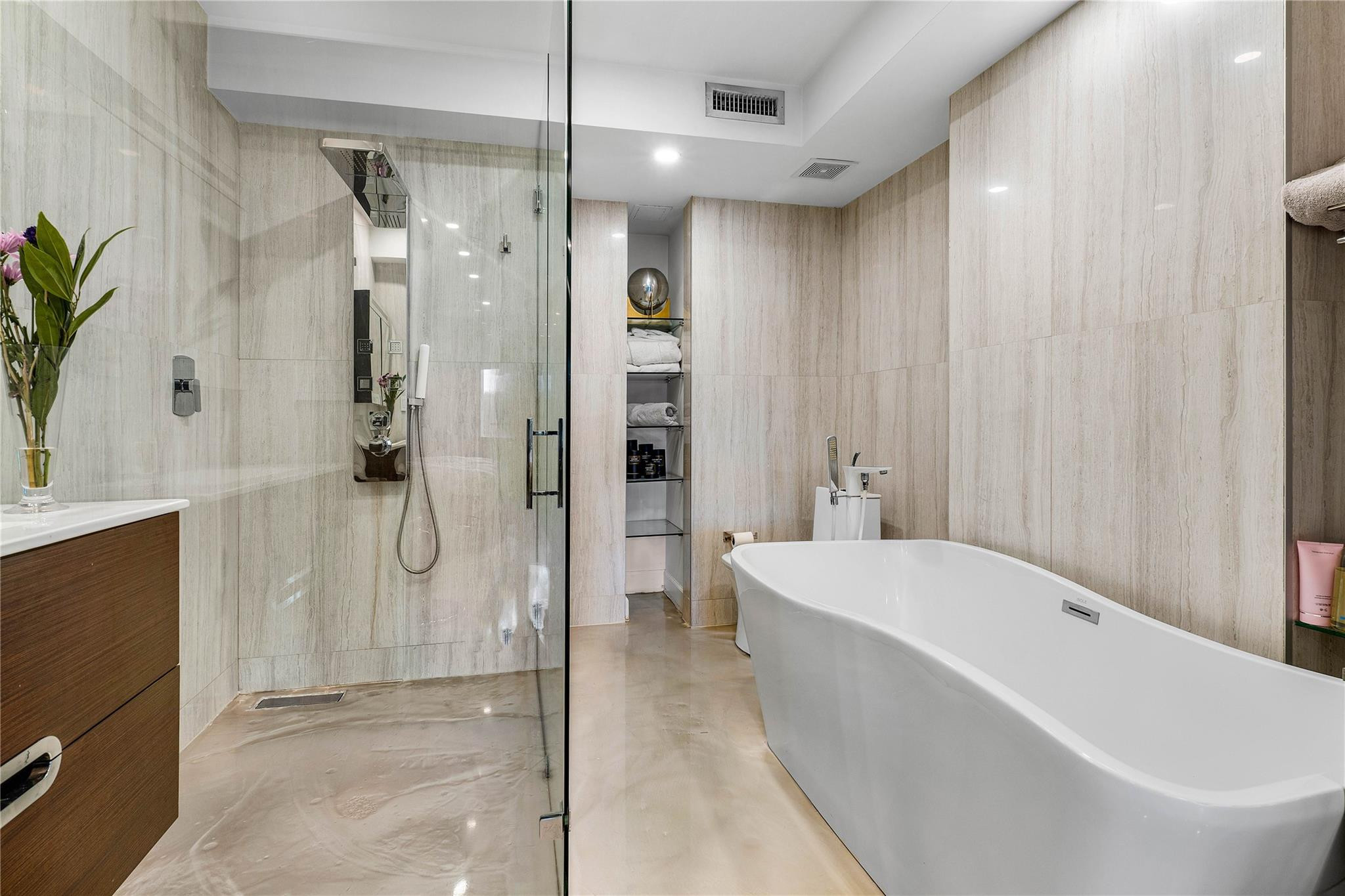 333 Sunset Dr 108