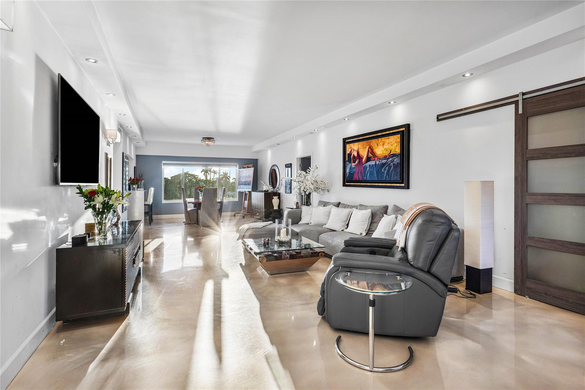 333 Sunset Dr 108