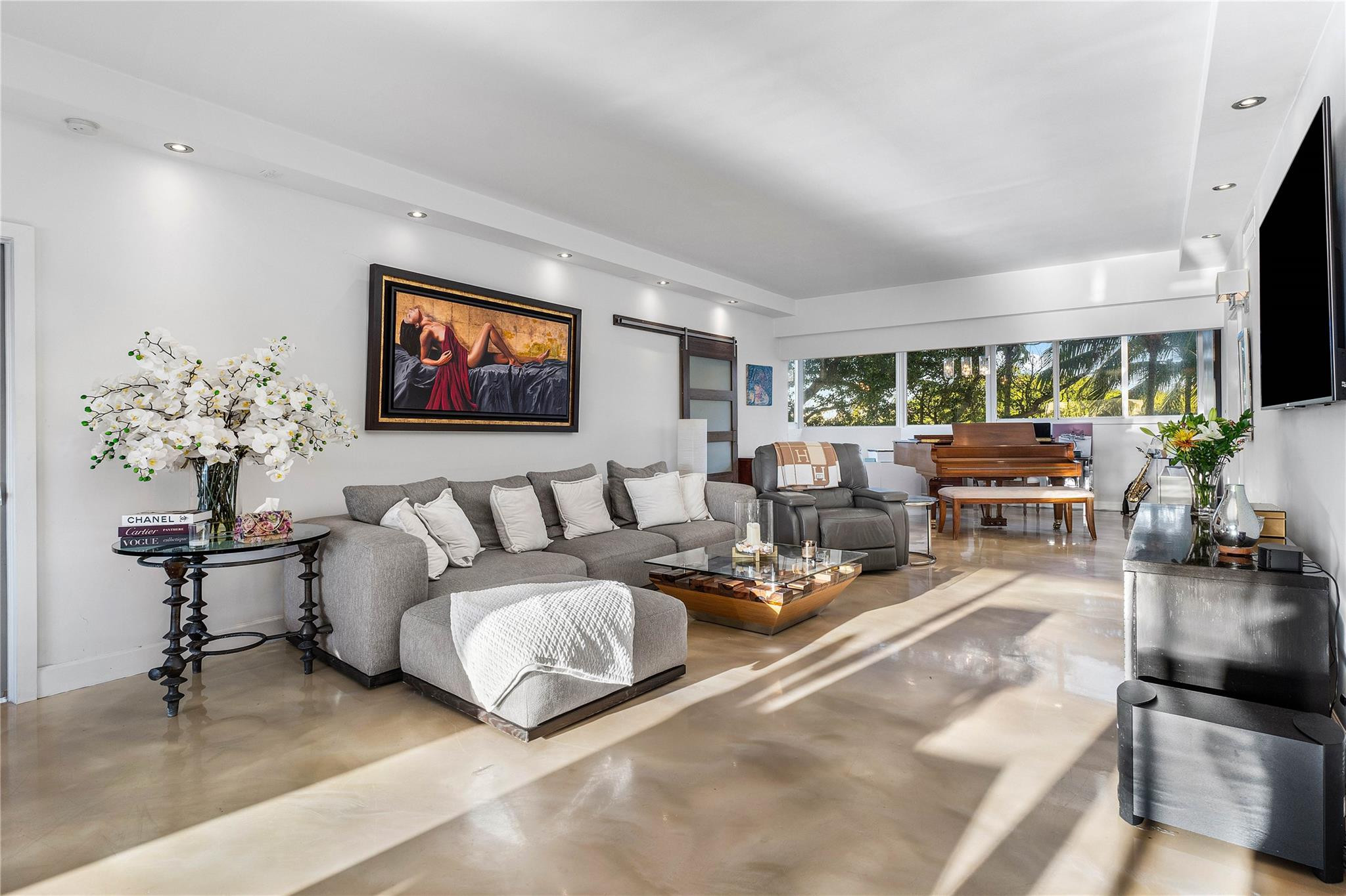 333 Sunset Dr 108