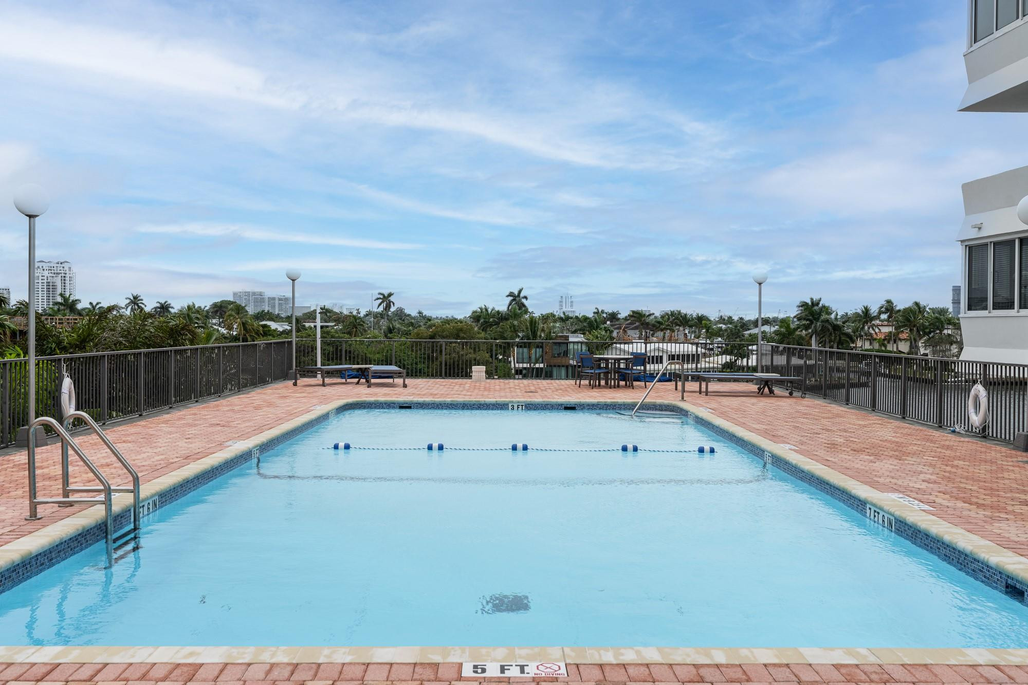 333 Sunset Dr 108